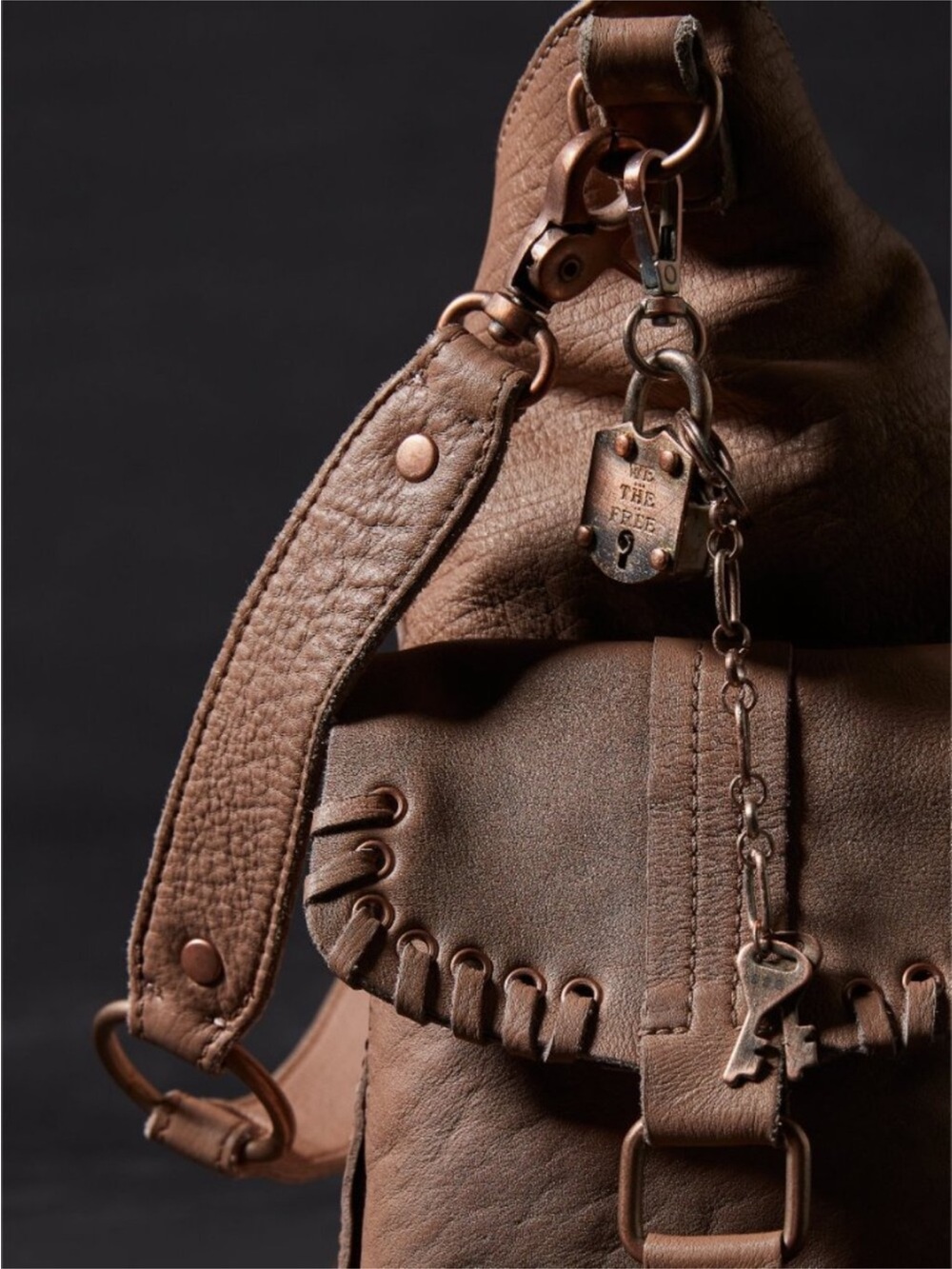 Free People We The Free Leigh Distressed Leather Hobo Chocolate Boho - Picture 3 of 9